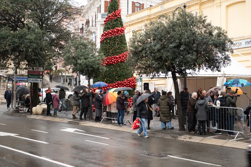 Blagdansko druženje na Viliju Božju u Opatiji okupilo brojne posjetitelje
