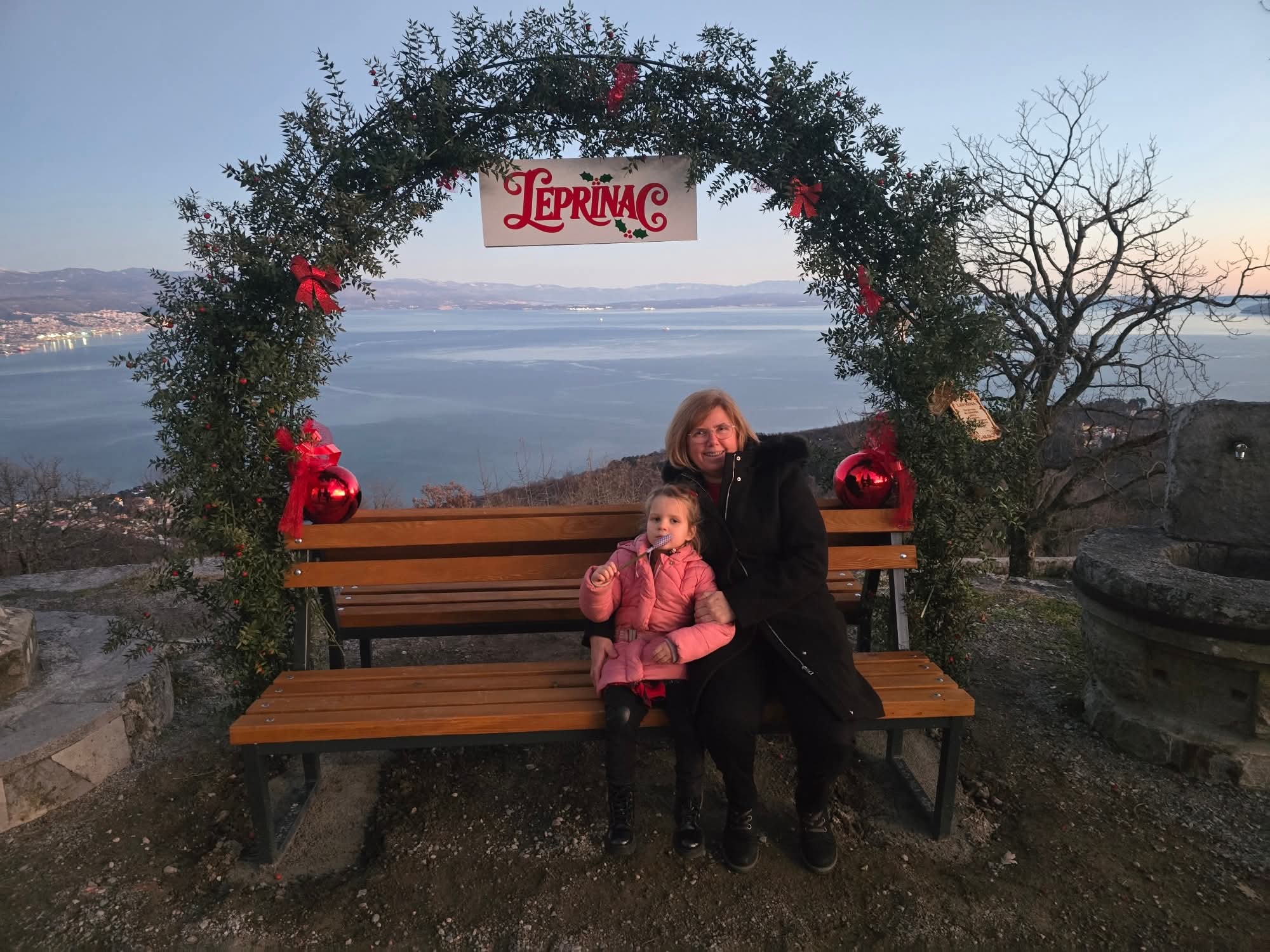 Blagdanska čarolija obasjala Stari grad Veprinac