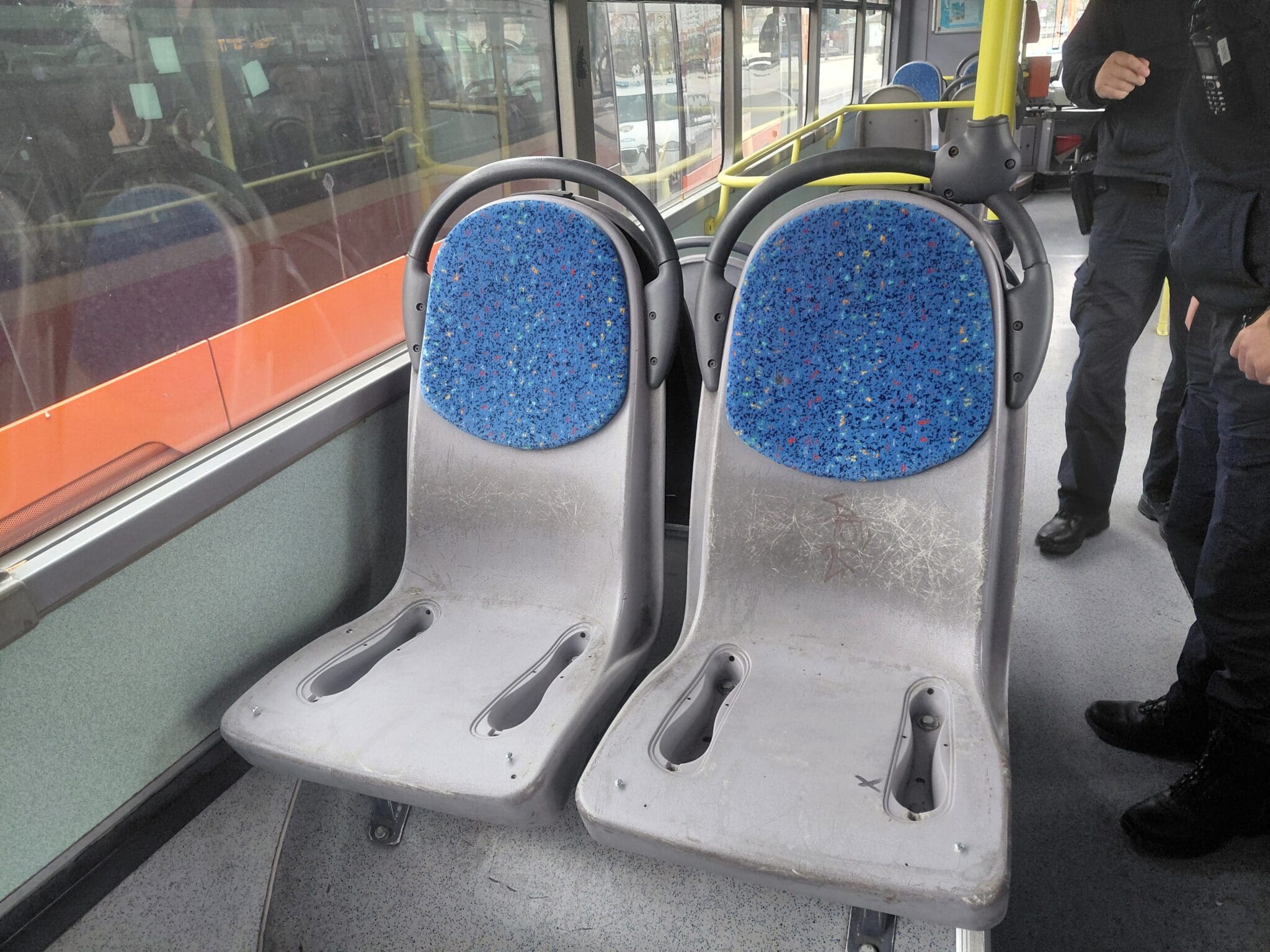 Novo uništavanje autobusa Autotroleja od strane učenika Pomorske škole Bakar