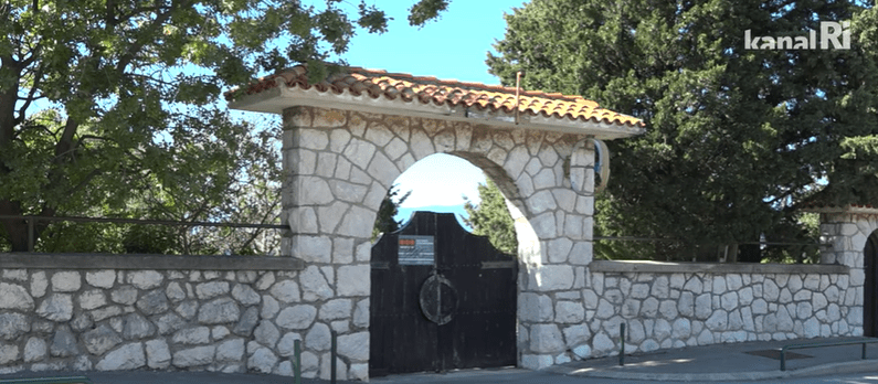 Poznat je novi vlasnik kompleksa Vile Svežanj u Kostreni