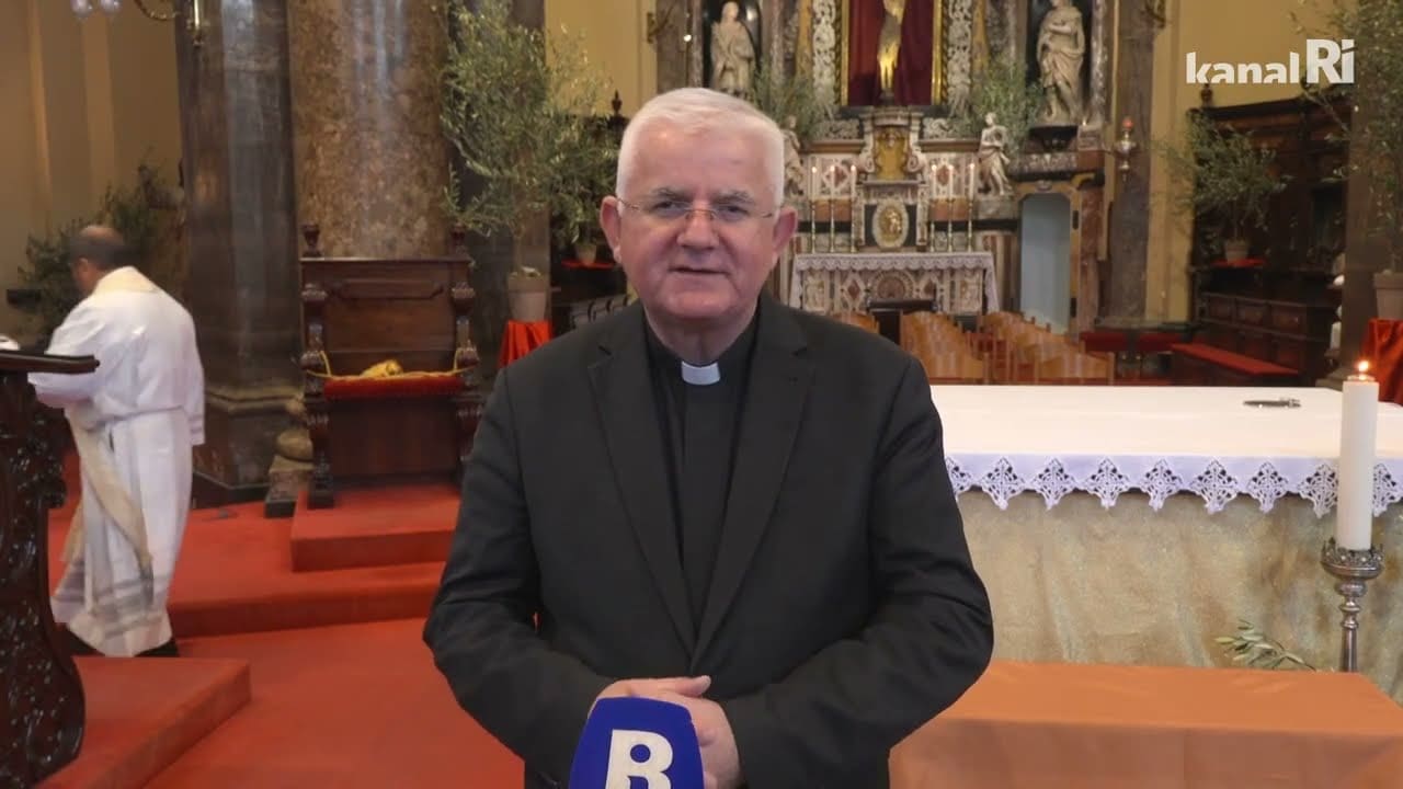 Uskrsna poruka riječkog nadbiskupa Mate Uzinića