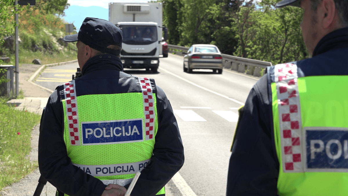U tjedan dana nadzora1909 prekršaja prekoračenja brzine, otkrivene i četiri osobe s potjernice