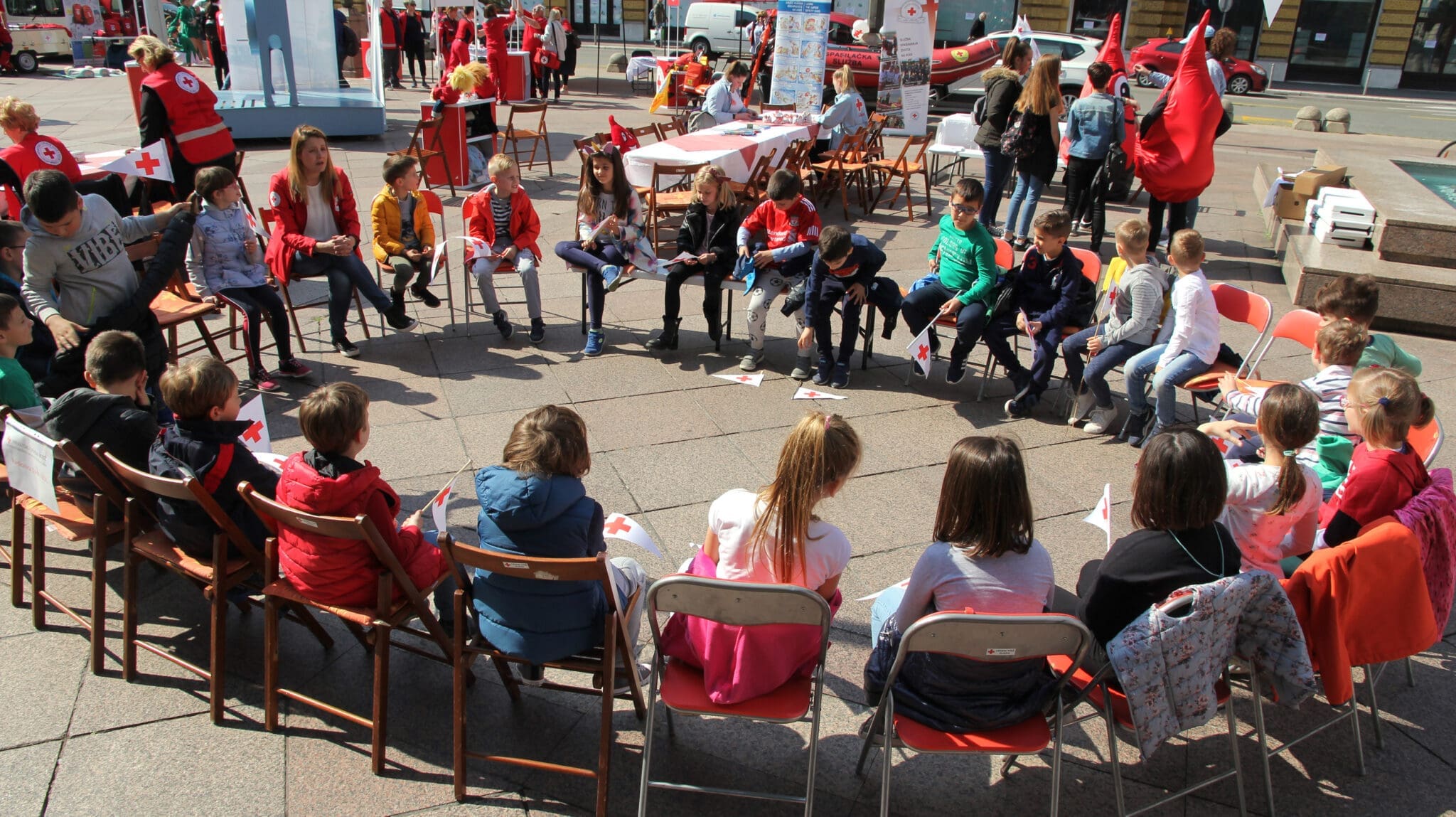 Proslava 145 godina riječkog Crvenog križa i obilježavanje Svjetskog dana humanitarne organizacije na Jadranskom trgu