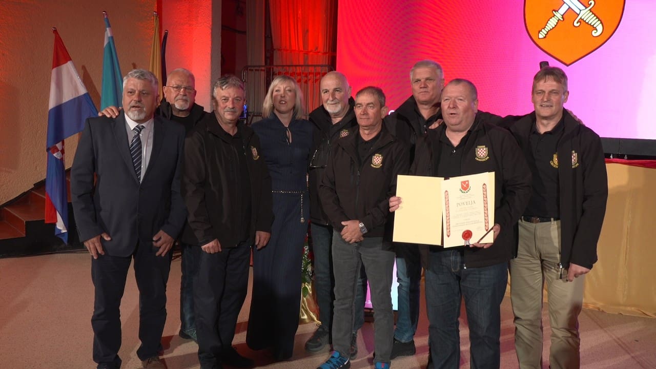 Svečana sjednica Općine Čavle: Dodijeljene nagrade istaknutim pojedincima i udrugama