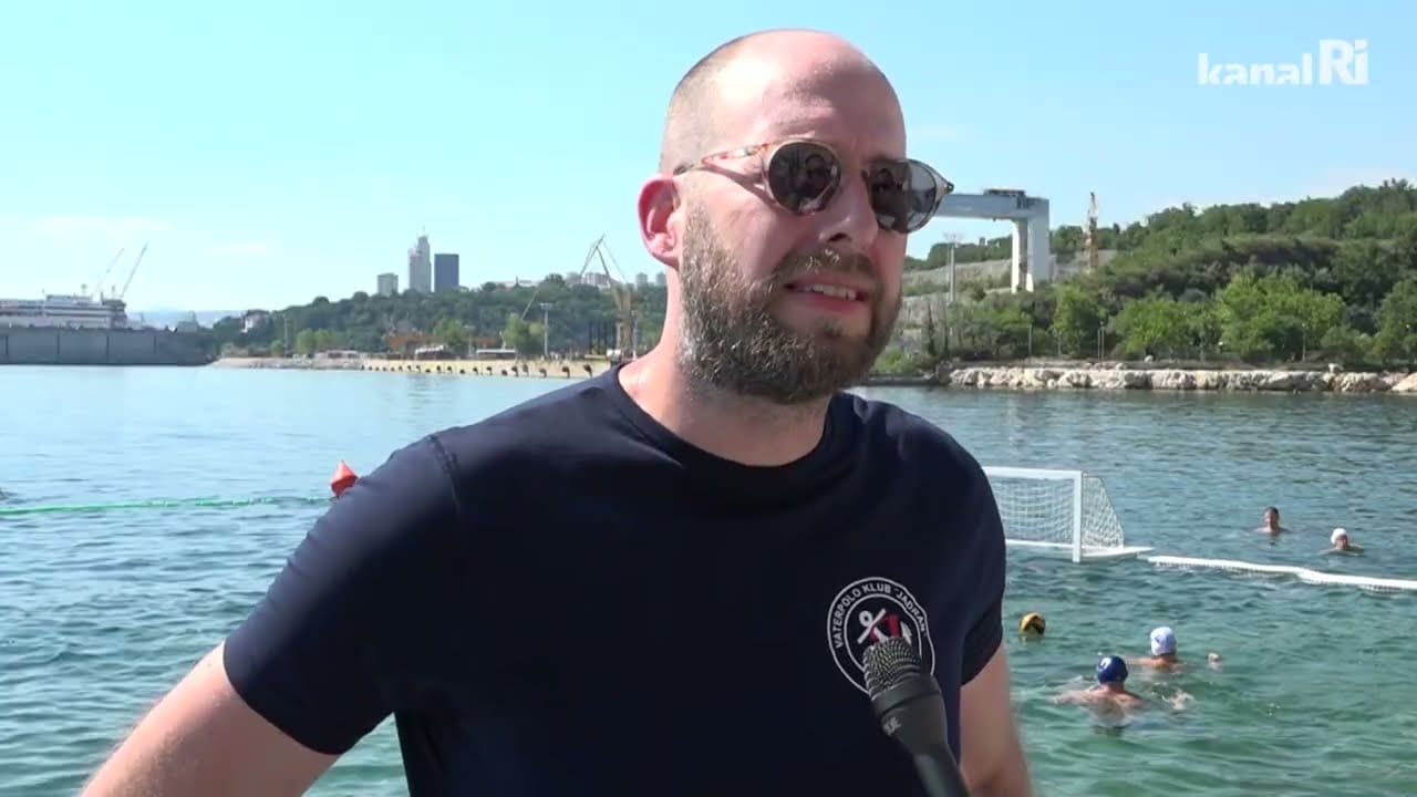 Divlja vaterpolska liga vratila se u Kostrenu: Šest momčadi u Žurkovu započelo uzbudljivo ljeto