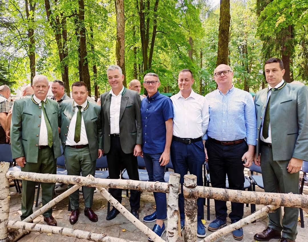 Delnice ugostile 5. Rika Fest: Održano državno prvenstvo u oponašanju rike jelena