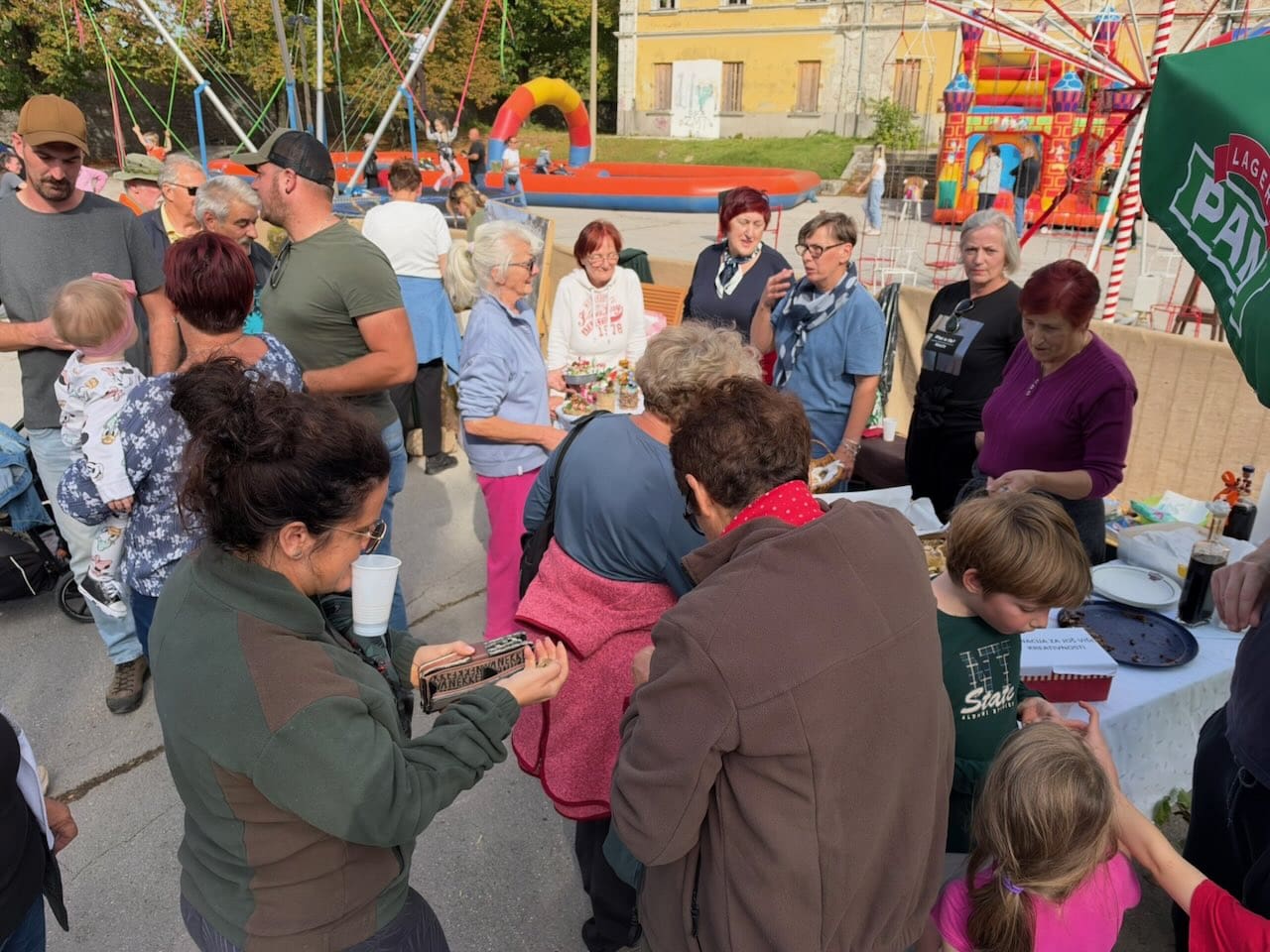 Gljivijada va Klani privukla brojne posjetitelje, Zvončice najbolje u kuhanju kotlića