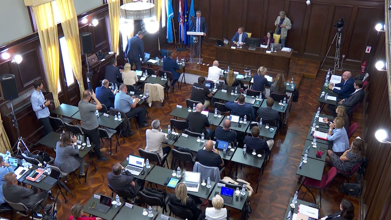 Aktualni sat skupštine PGŽ: Žustre rasprave o zapošljavanju, stanovanju i proračunu