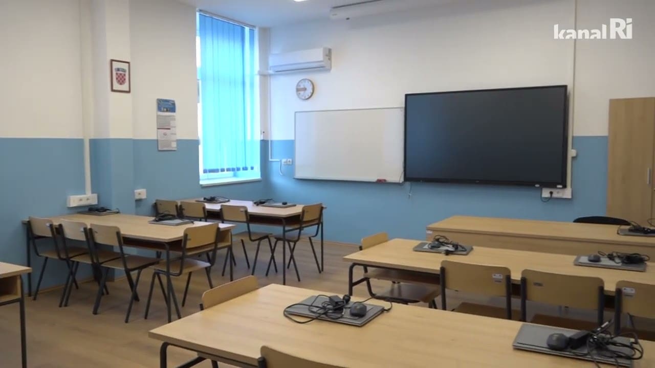 Drama u Rijeci: Učenik Ekonomske škole prijetio masakrom na društvenoj mreži